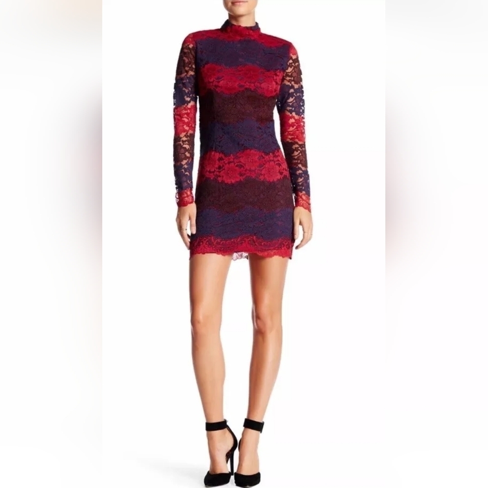 Romeo & Juliet Couture Long Sleeve Lace Elegant  Dress in Red and Blue Size M
